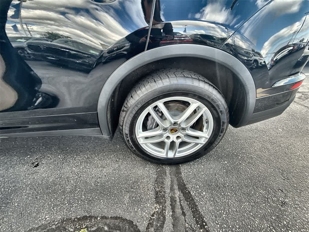 Thumbnail: 2016 Porsche Cayenne - 13
