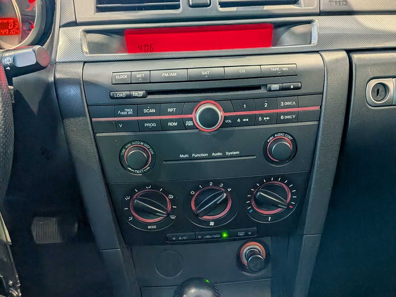 Thumbnail: 2005 Mazda Mazda3 - 24