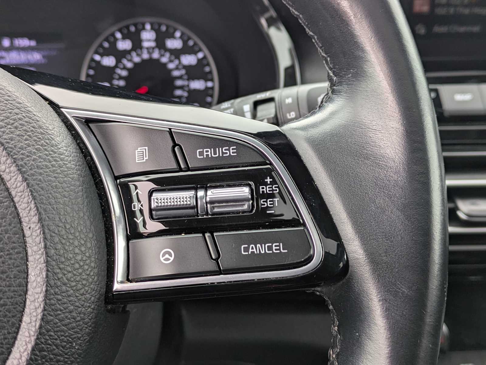 Thumbnail: 2023 Kia Seltos - 25