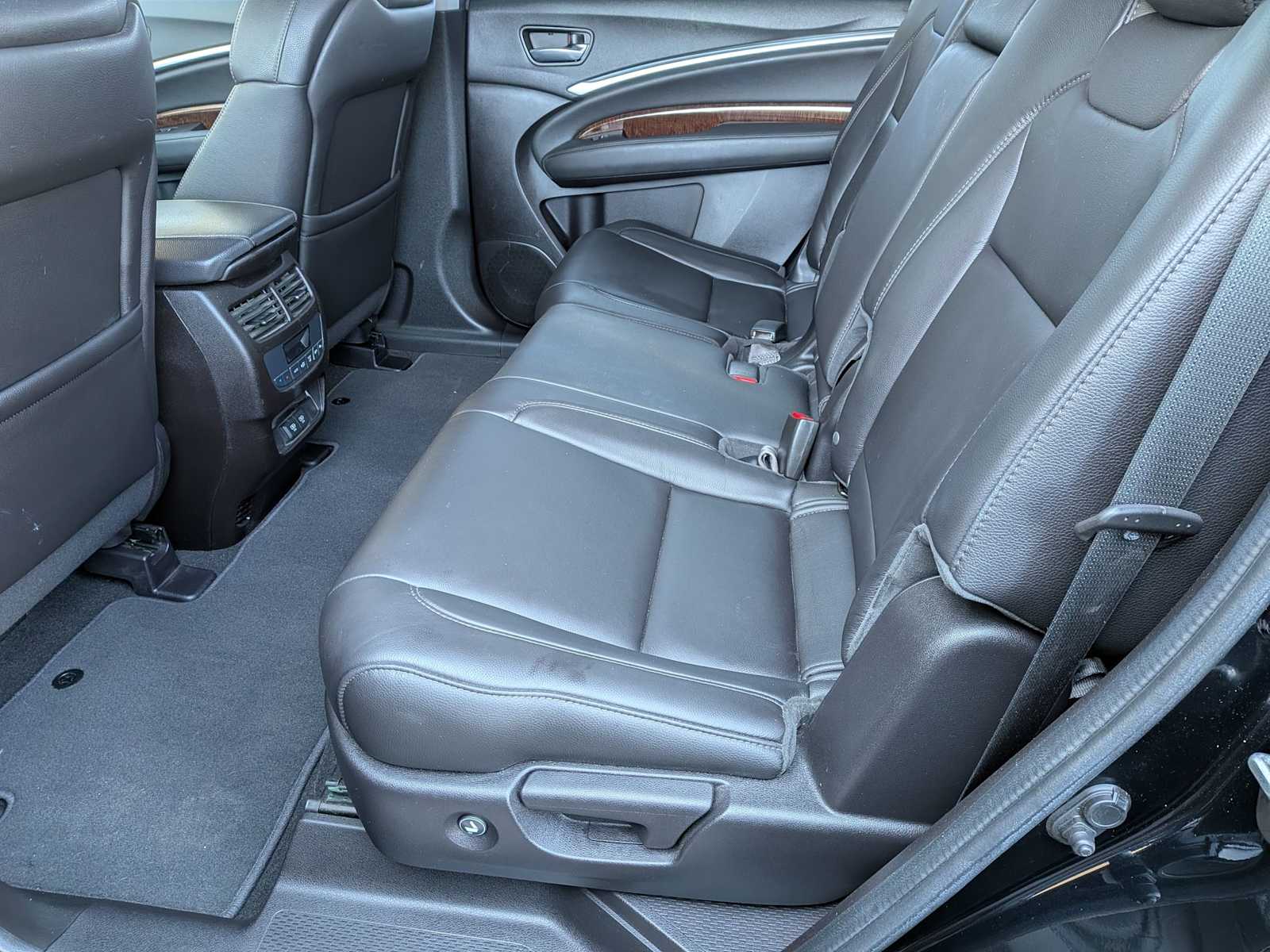 Thumbnail: 2019 Acura MDX - 19