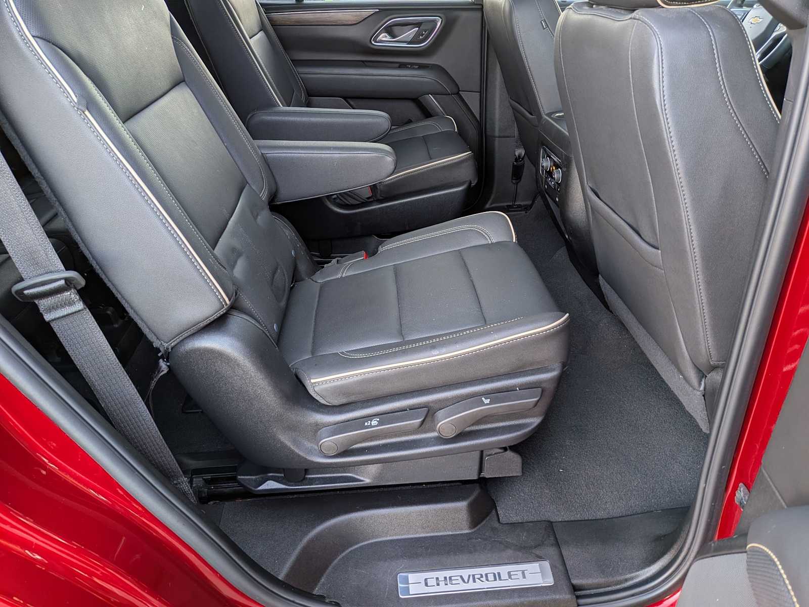 Thumbnail: 2023 Chevrolet Tahoe - 20