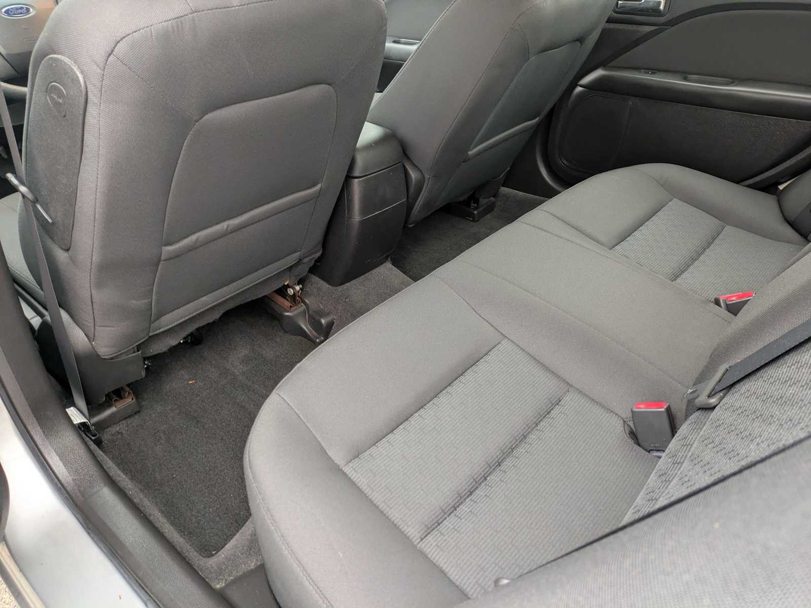 Thumbnail: 2010 Ford Fusion - 15