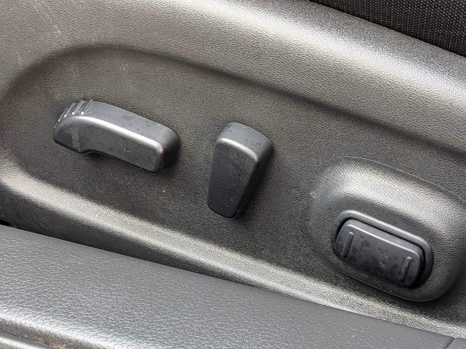 Thumbnail: 2016 Nissan Altima - 16