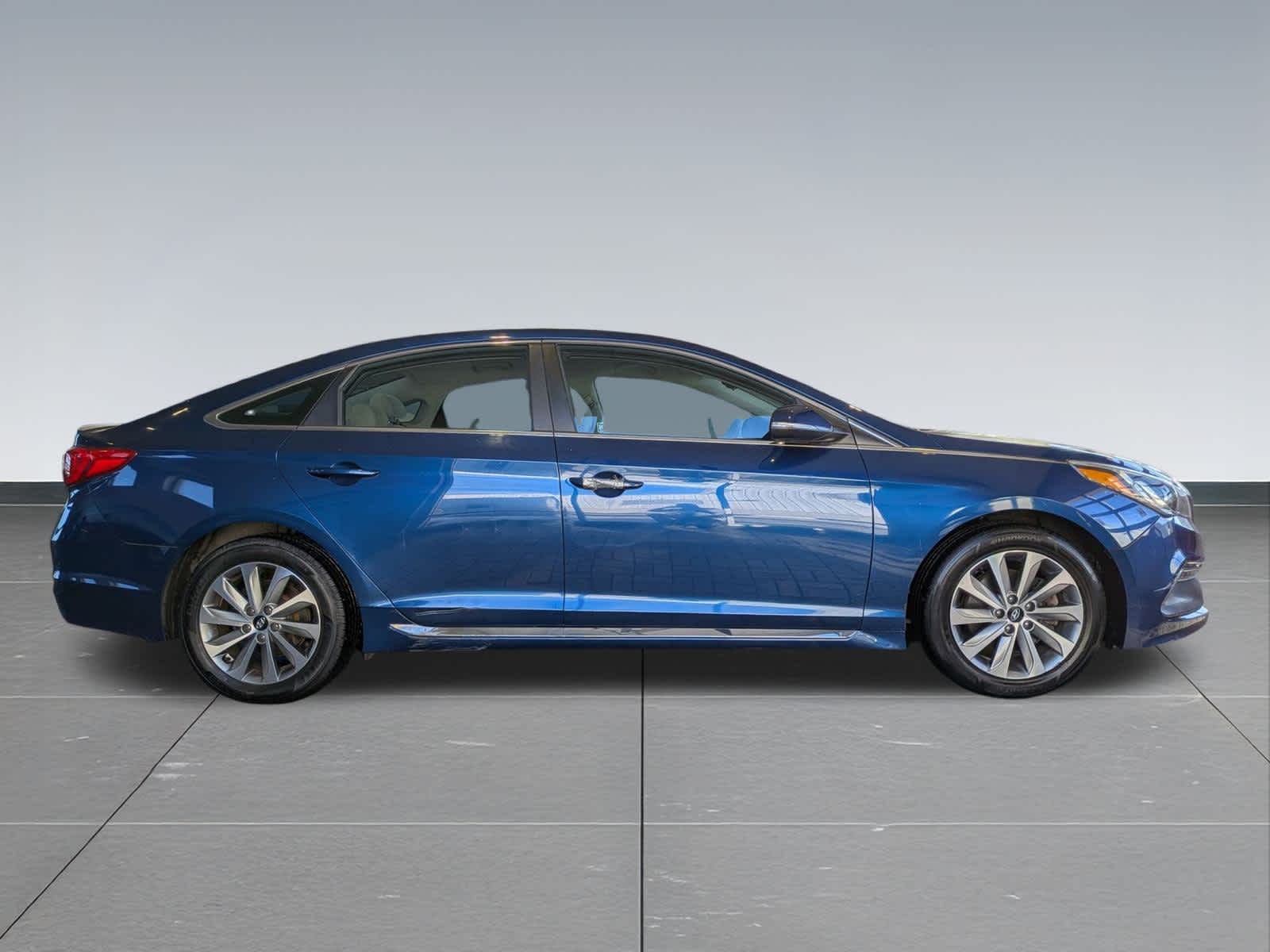 Thumbnail: 2016 Hyundai Sonata - 7