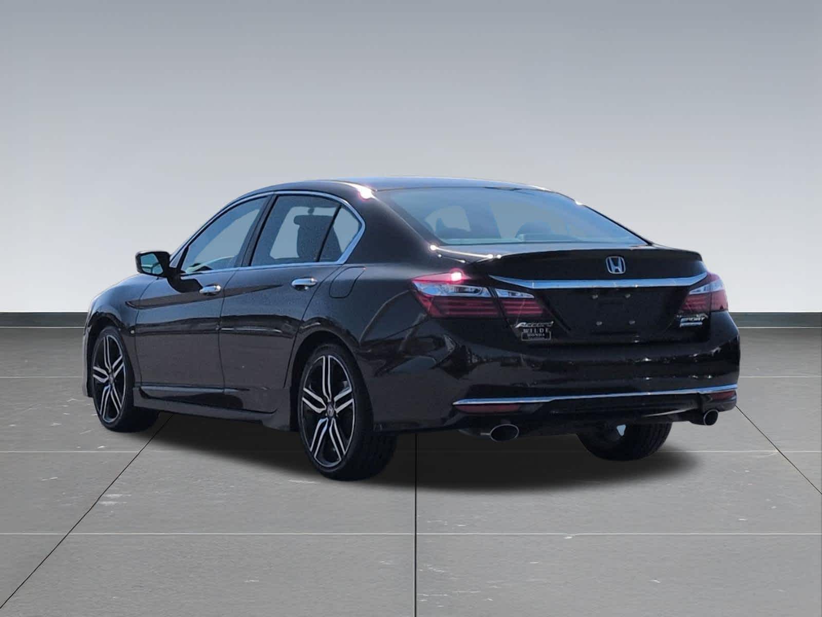 Thumbnail: 2017 Honda Accord - 4