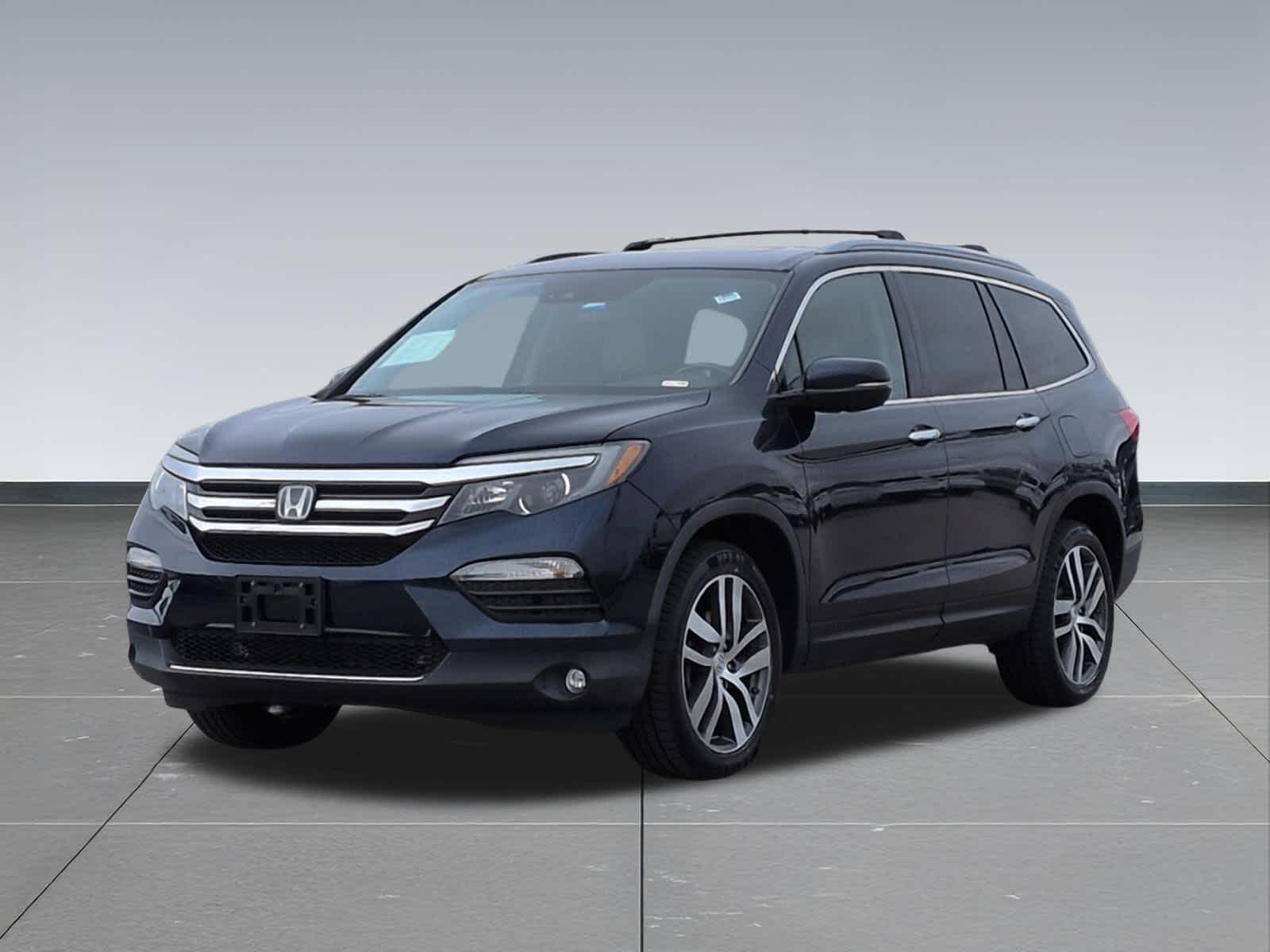 Thumbnail: 2016 Honda Pilot - 10