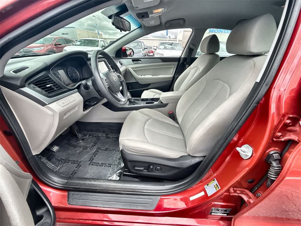 Thumbnail: 2019 Hyundai Sonata - 2