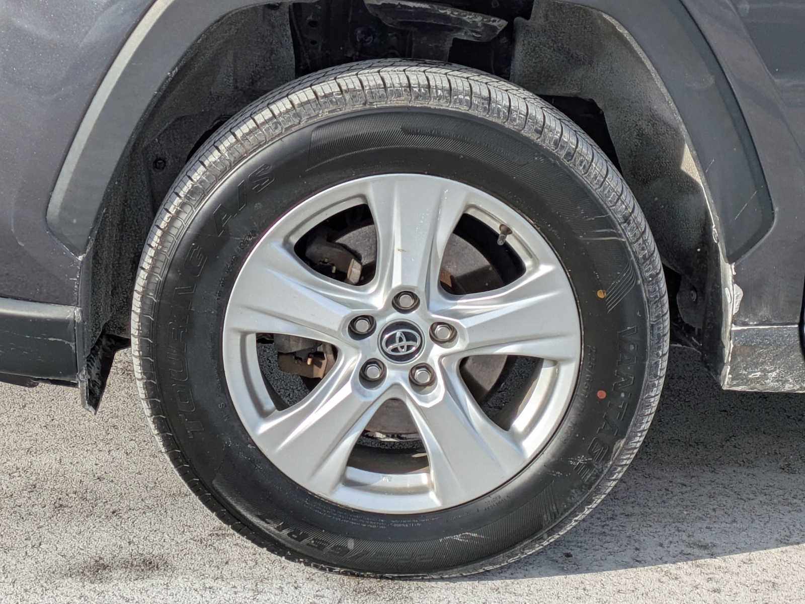 Thumbnail: 2020 Toyota RAV4 - 13