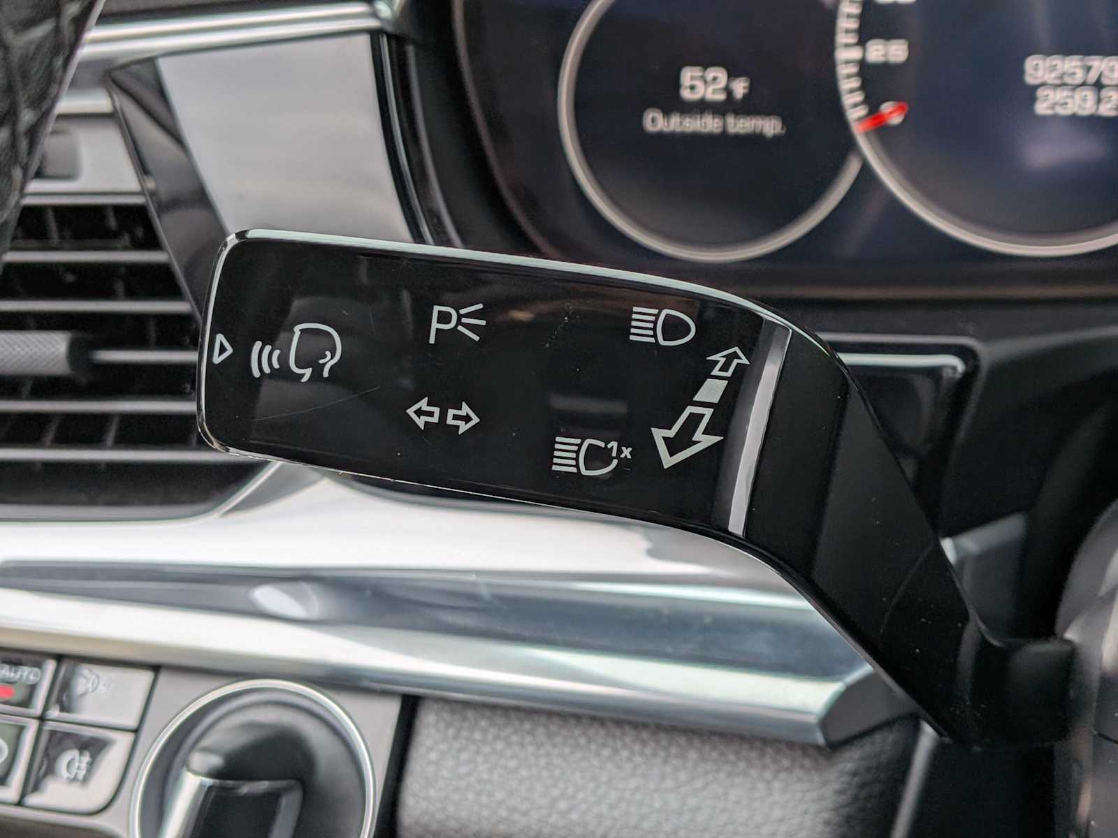 Thumbnail: 2017 Porsche Panamera - 27