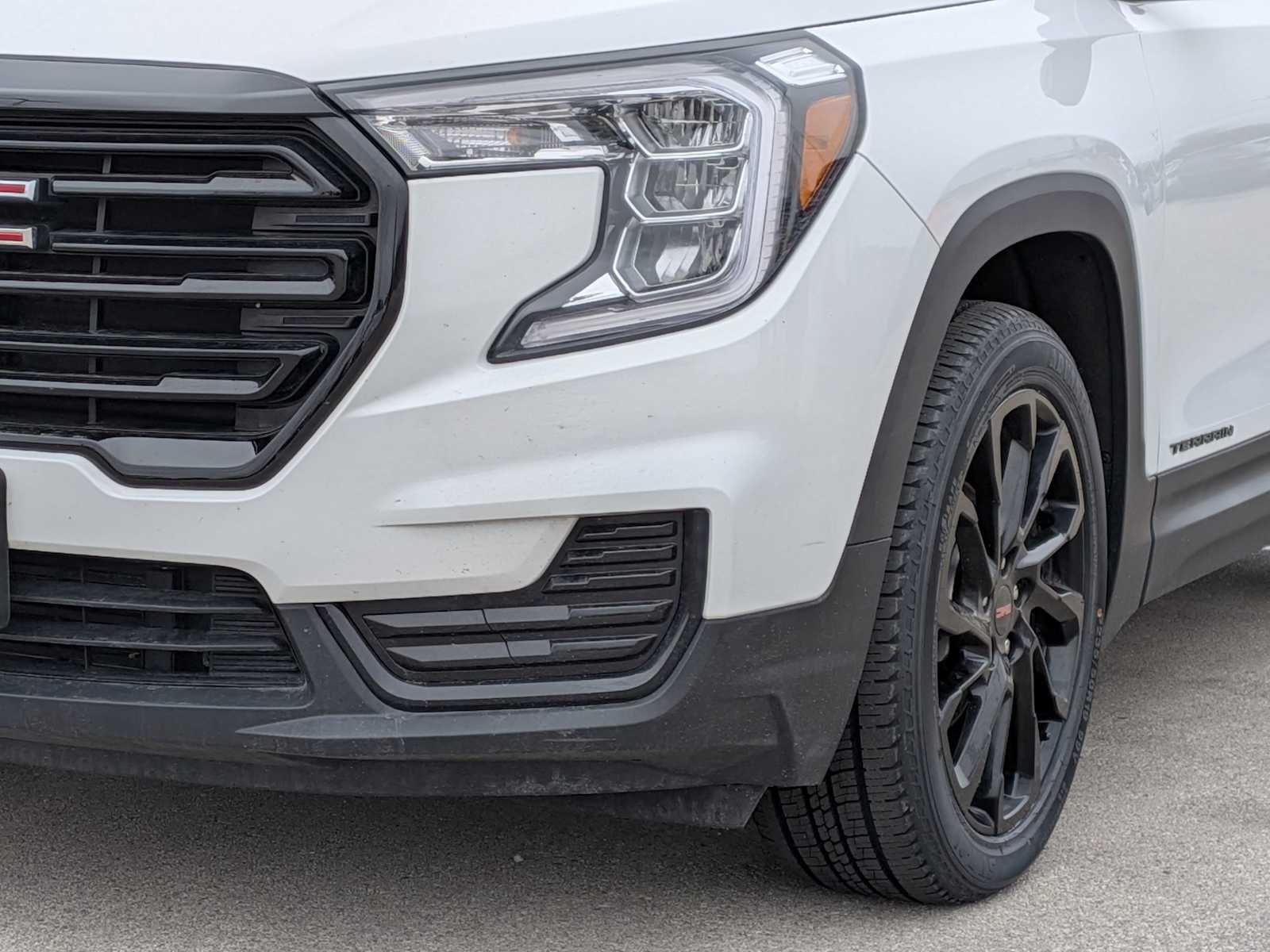 Thumbnail: 2023 GMC Terrain - 10