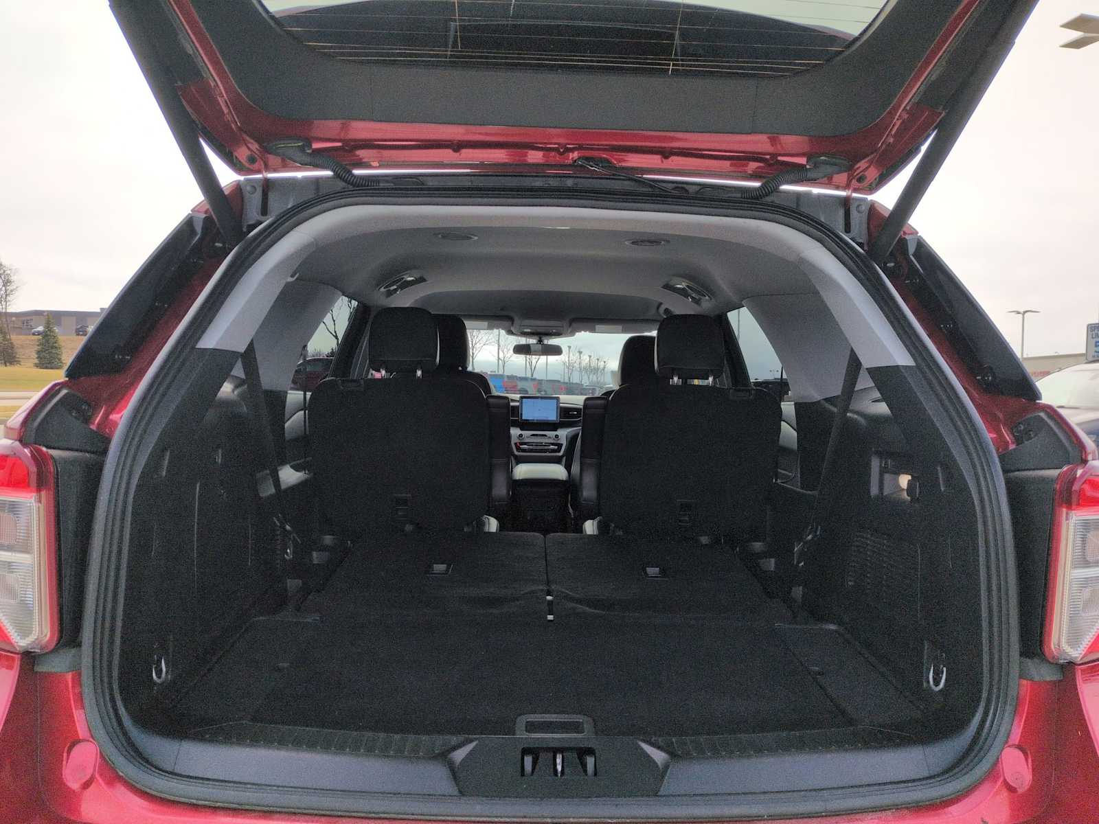 Thumbnail: 2023 Ford Explorer - 32