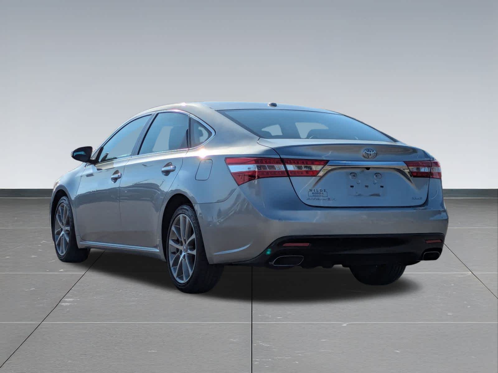 2015 Toyota Avalon XLE Touring photo 4