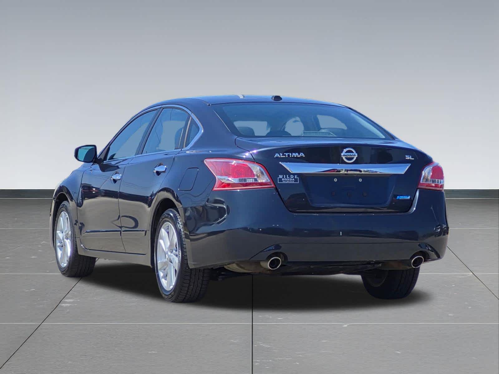 Thumbnail: 2013 Nissan Altima - 4
