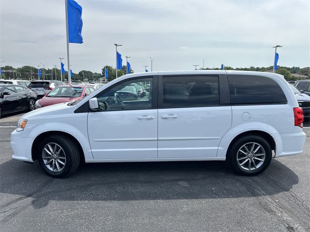 Used 2016 Dodge Grand Caravan SE Plus with VIN 2C4RDGBG9GR171330 for sale in Waukesha, WI