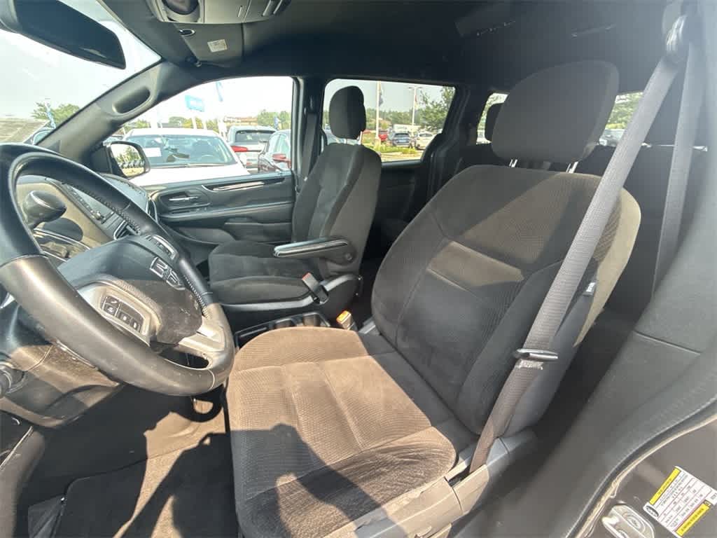 Thumbnail: 2018 Dodge Grand Caravan - 15