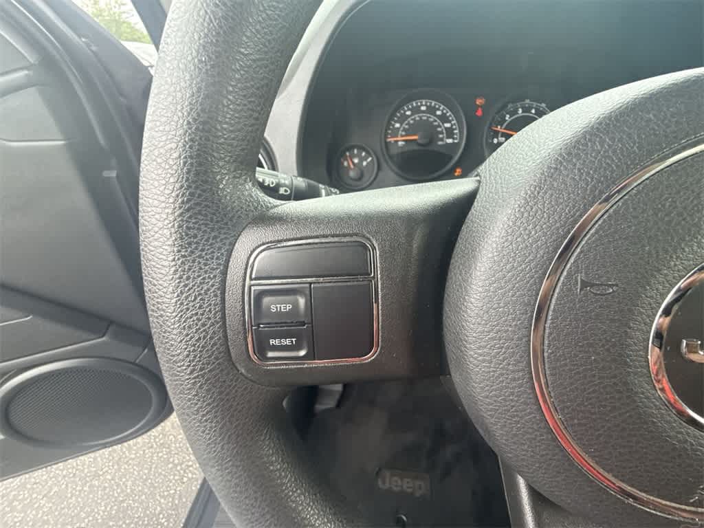 Thumbnail: 2014 Jeep Patriot - 22
