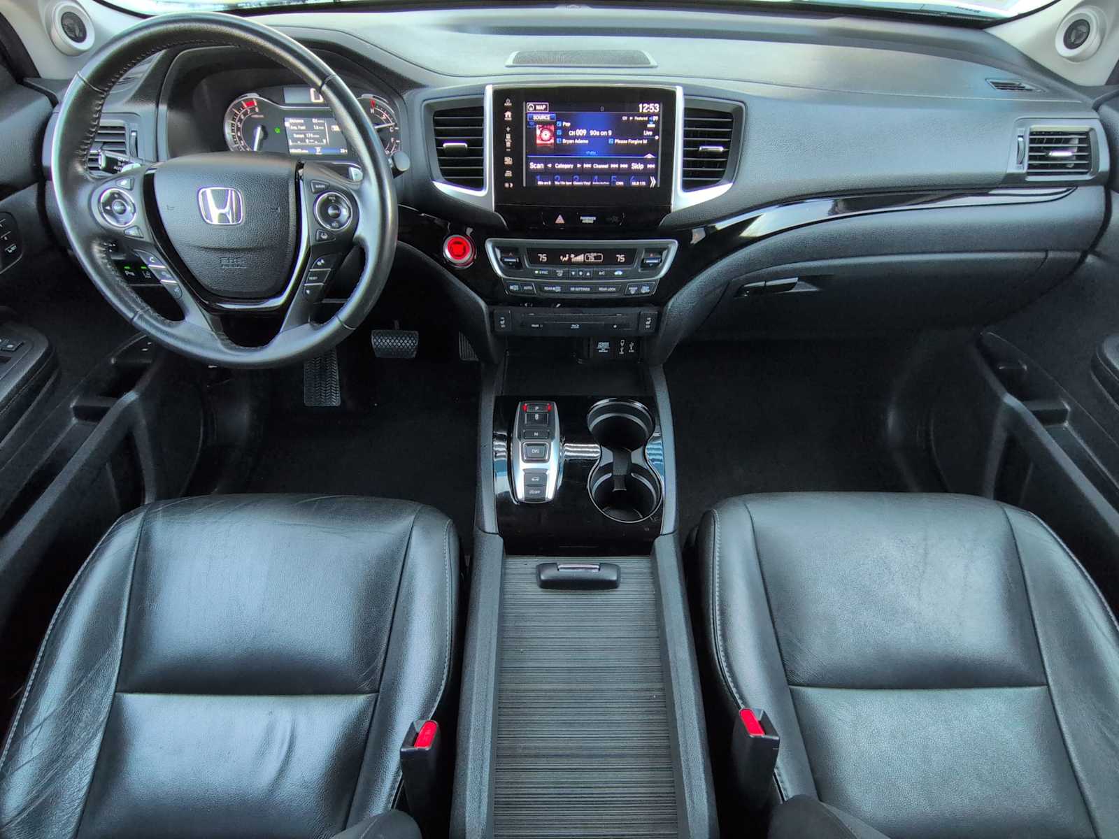 Thumbnail: 2017 Honda Pilot - 15