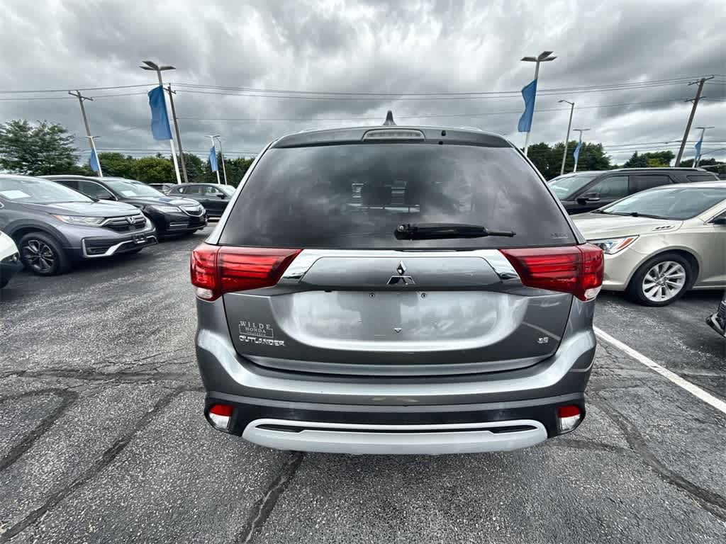 Thumbnail: 2020 Mitsubishi Outlander - 5