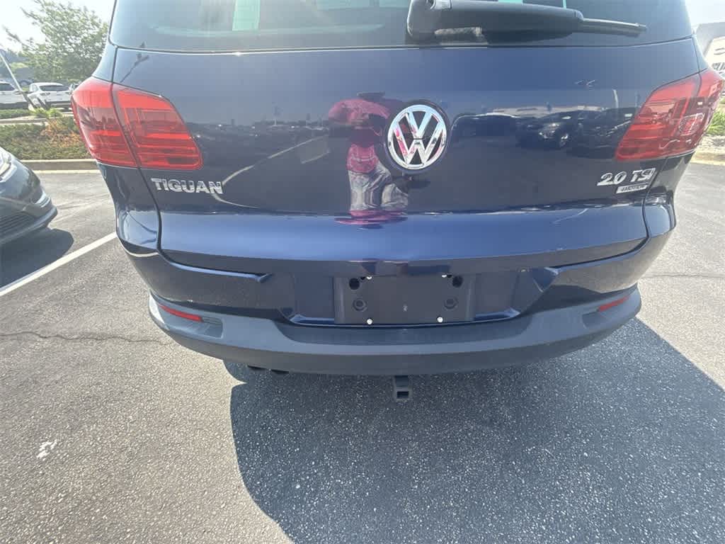 2012 Volkswagen Tiguan SE 34