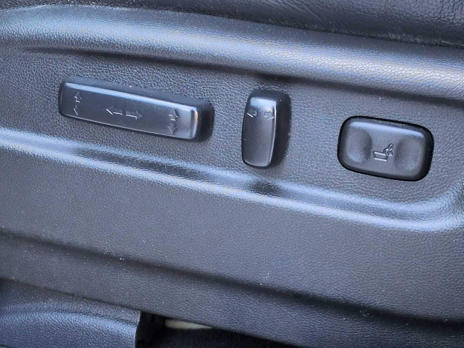 Thumbnail: 2017 Honda Pilot - 17