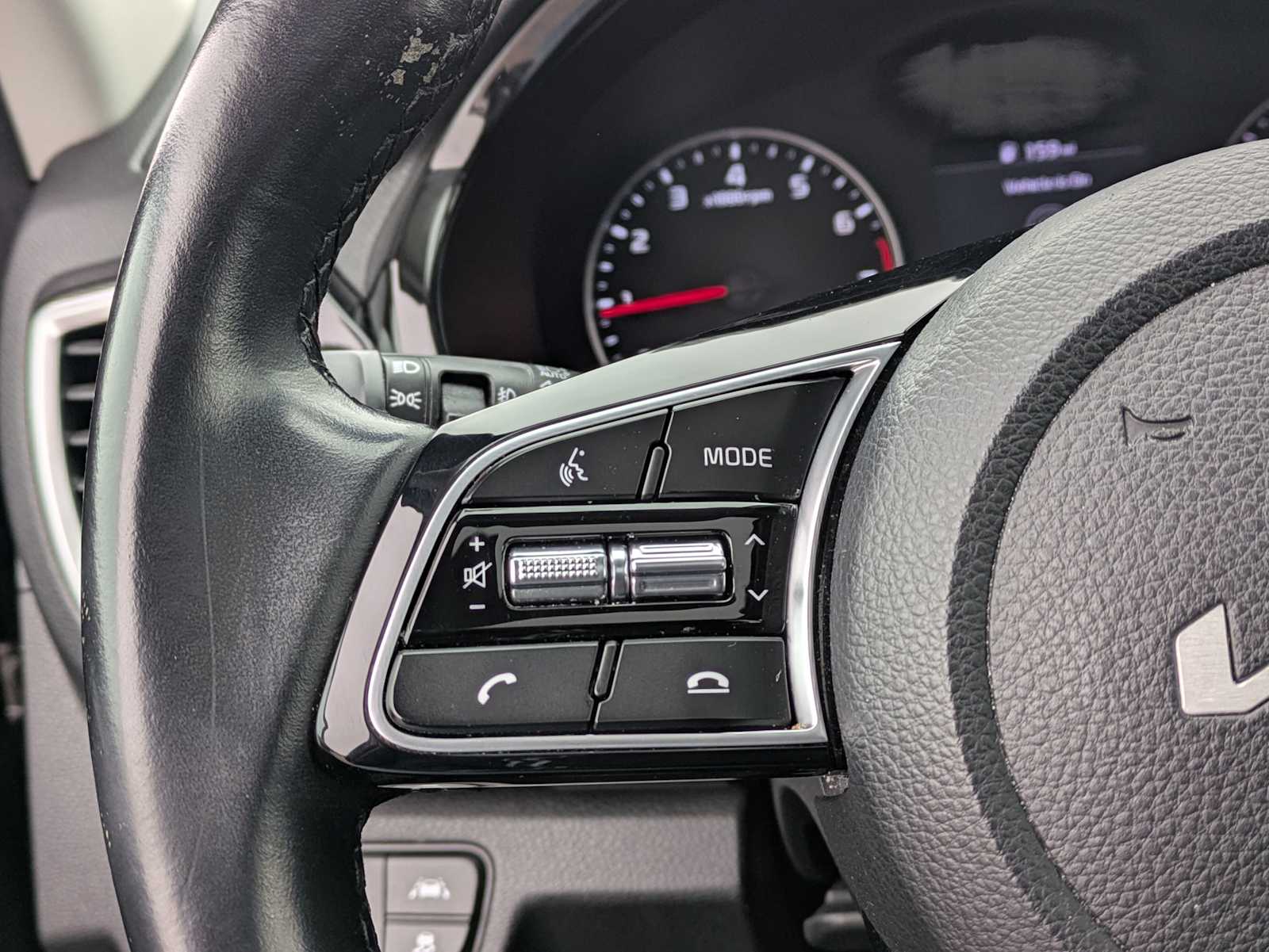 Thumbnail: 2023 Kia Seltos - 24