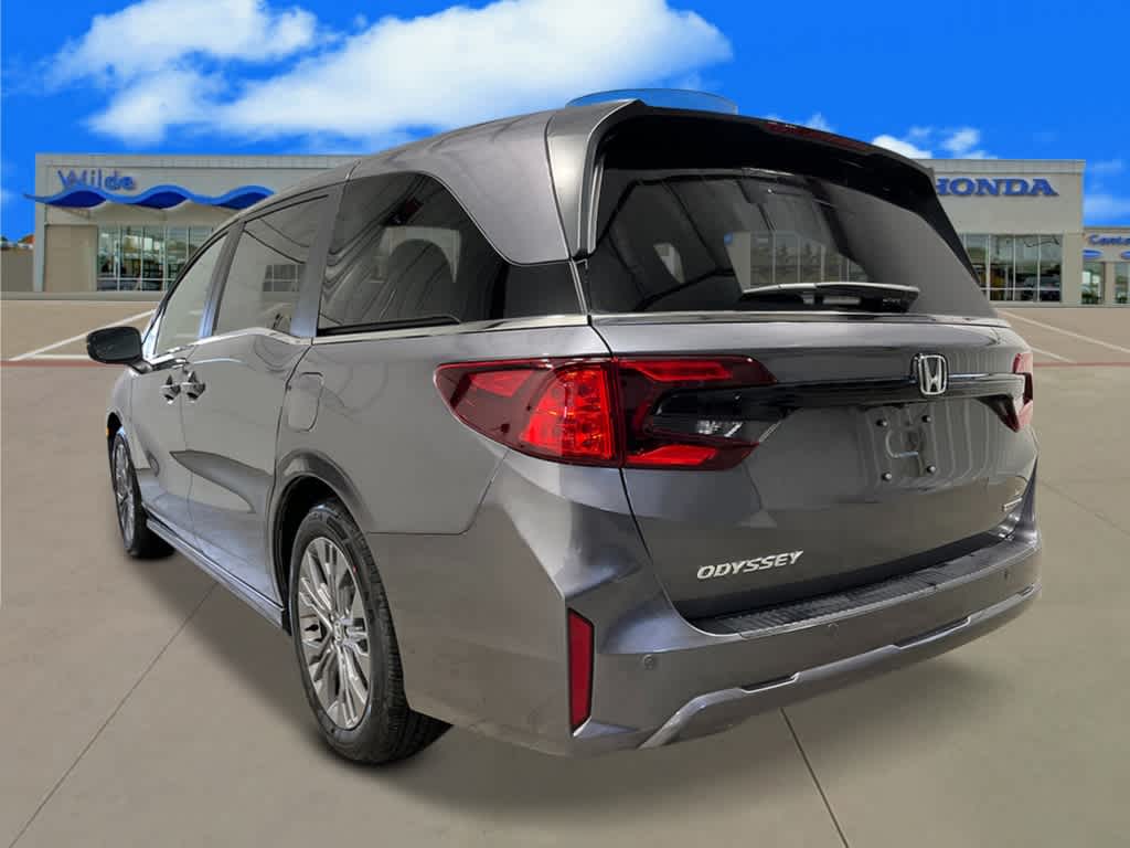 2026 Honda Odyssey Touring photo 3