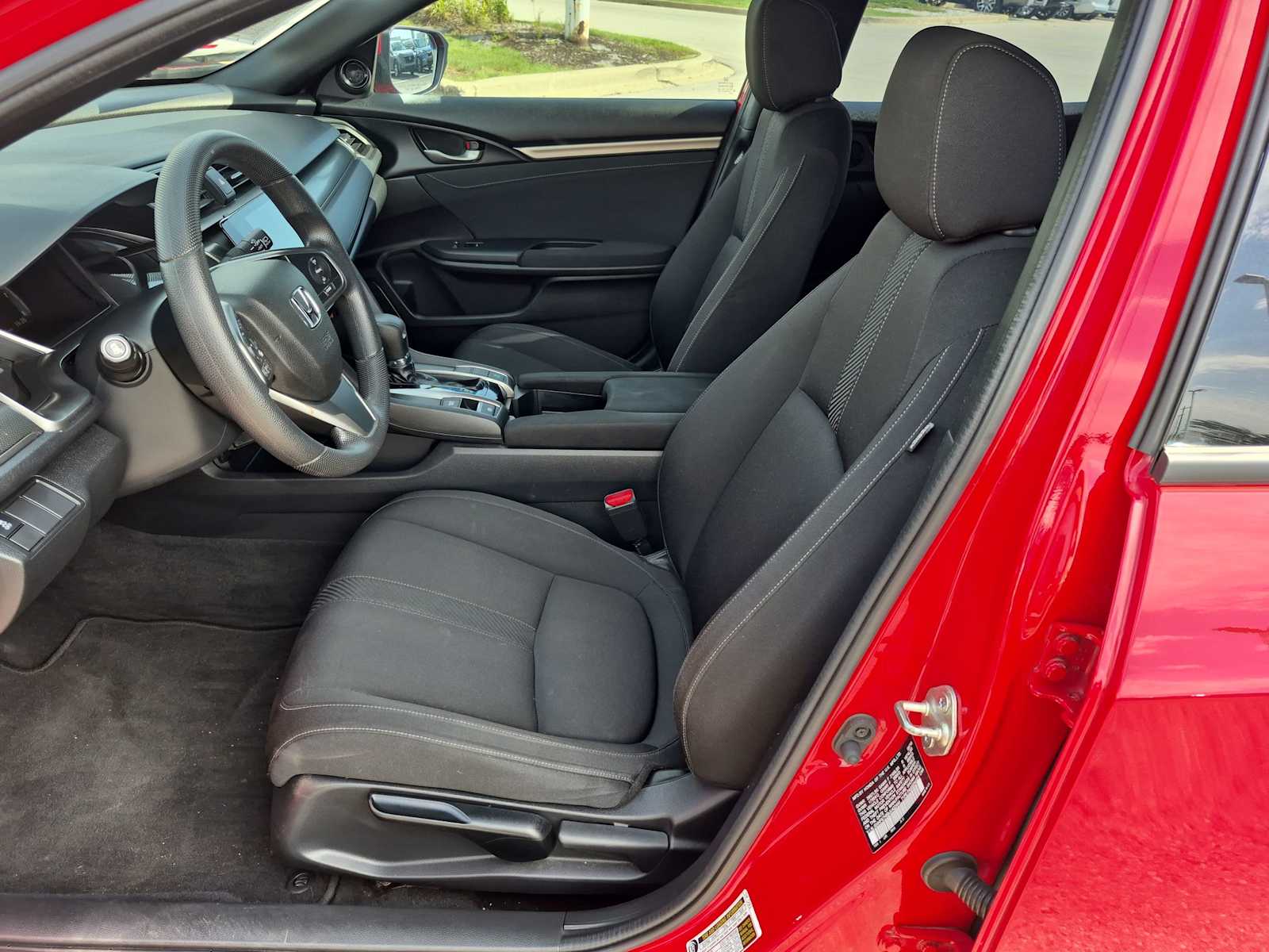 2018 Honda Civic Hatchback EX - Photo 16