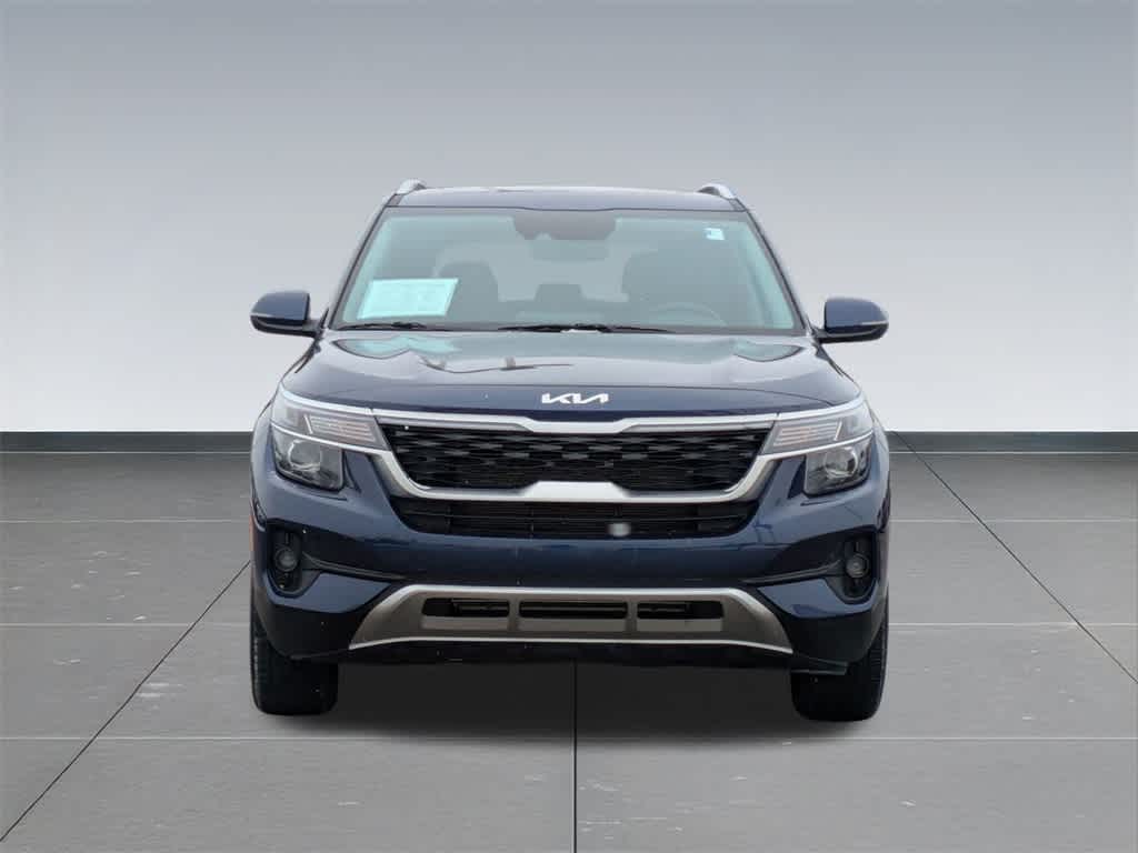 Thumbnail: 2023 Kia Seltos - 9