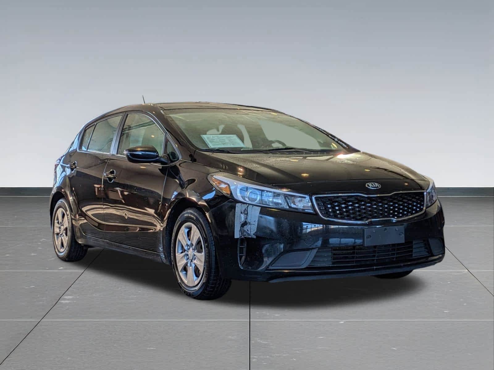 Thumbnail: 2017 Kia Forte - 7