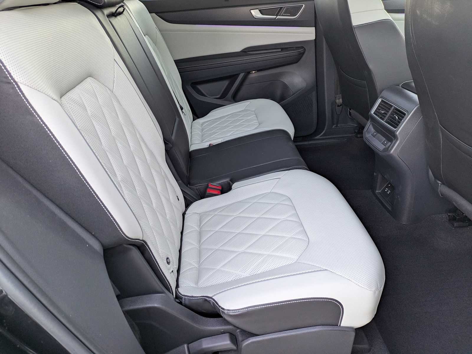 Thumbnail: 2024 Volkswagen Atlas - 20