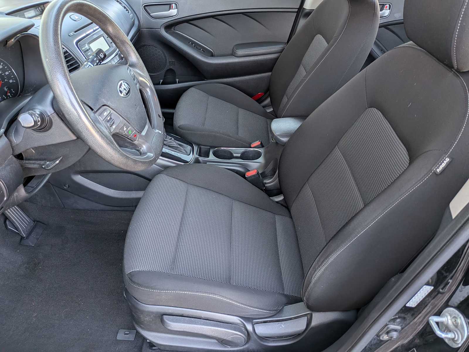 Thumbnail: 2017 Kia Forte - 13