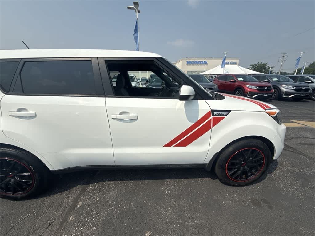 Thumbnail: 2015 Kia Soul - 8