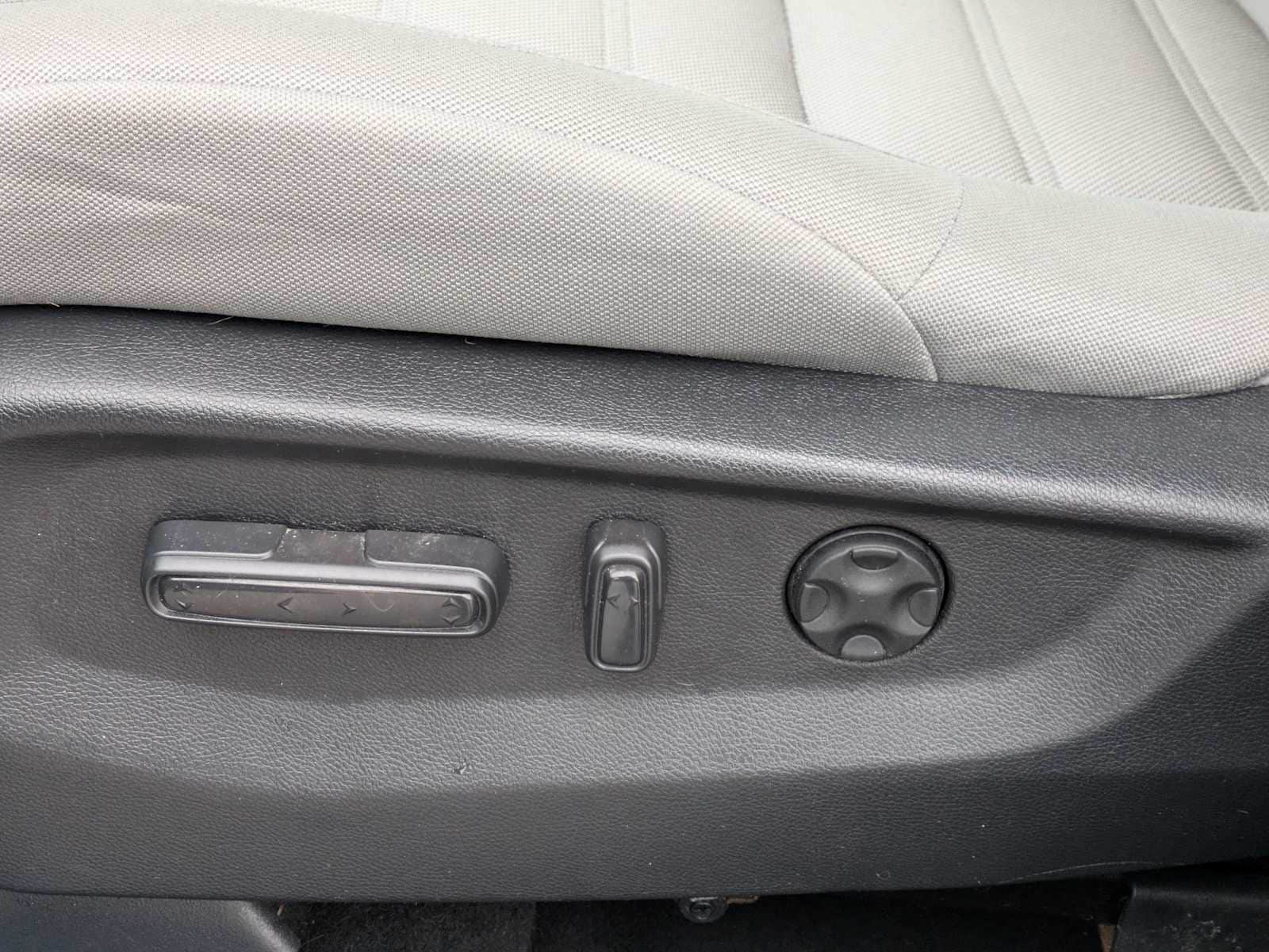 Thumbnail: 2022 Honda CR-V - 16