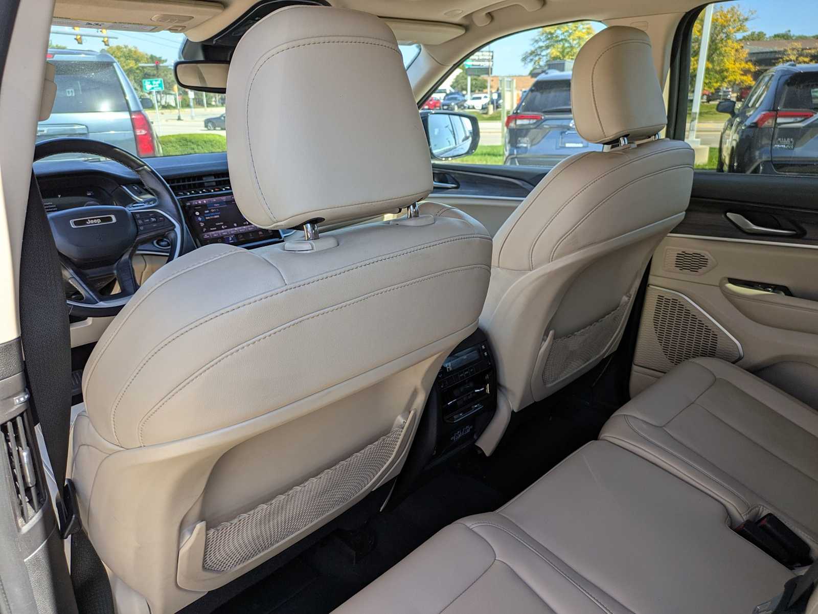 Thumbnail: 2021 Jeep Grand Cherokee L - 16