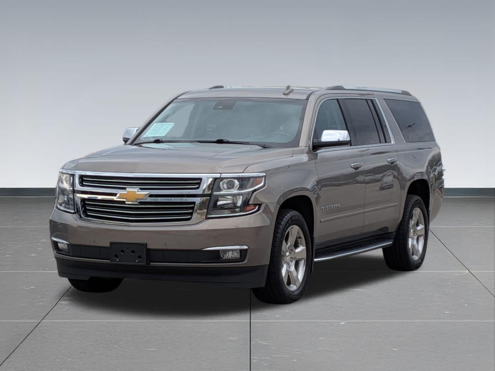 Thumbnail: 2019 Chevrolet Suburban - 9