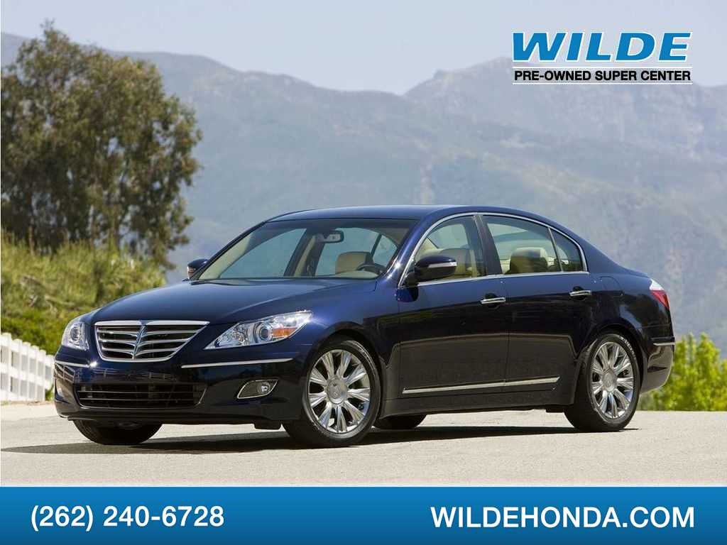 2011 Hyundai Genesis 3.8's photo