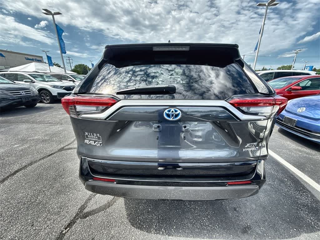 Thumbnail: 2021 Toyota RAV4 - 11