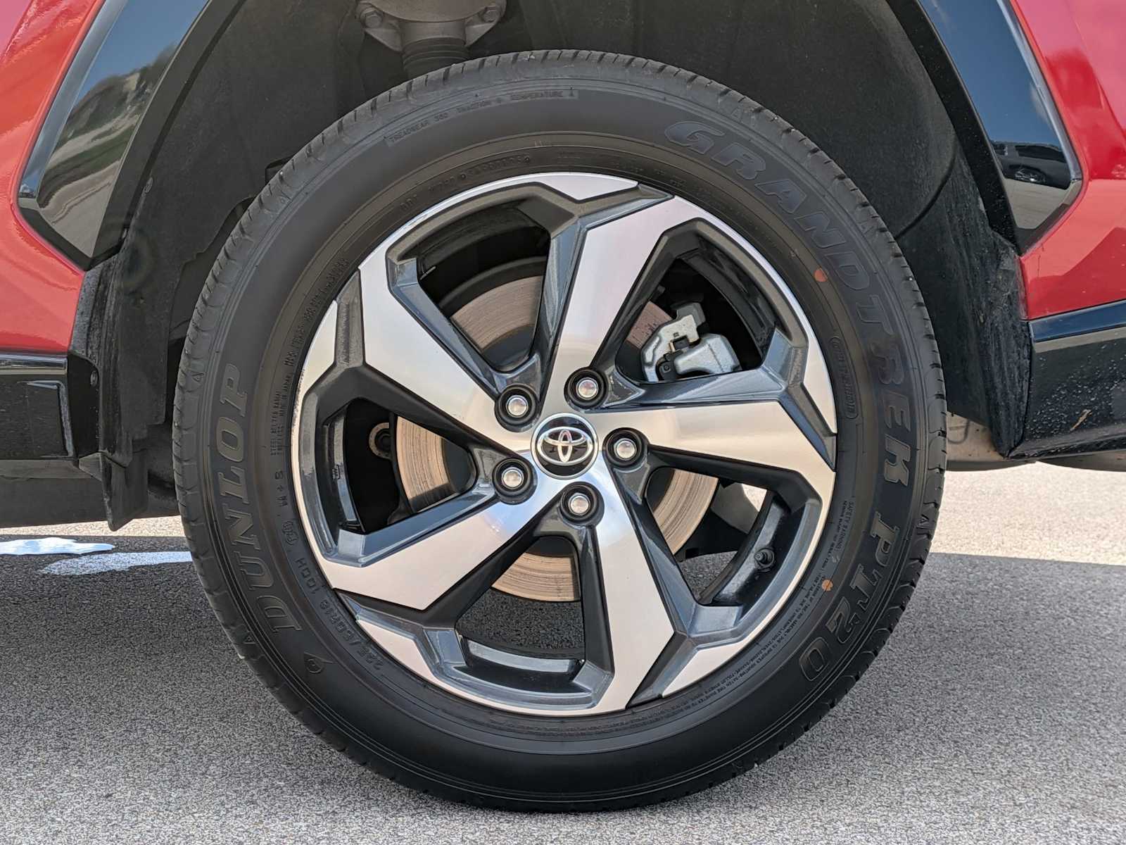 Thumbnail: 2022 Toyota RAV4 - 10