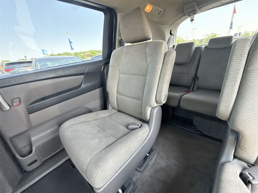 Thumbnail: 2013 Honda Odyssey - 19