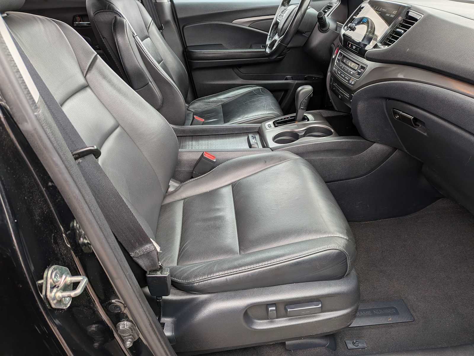 Thumbnail: 2020 Honda Pilot - 20