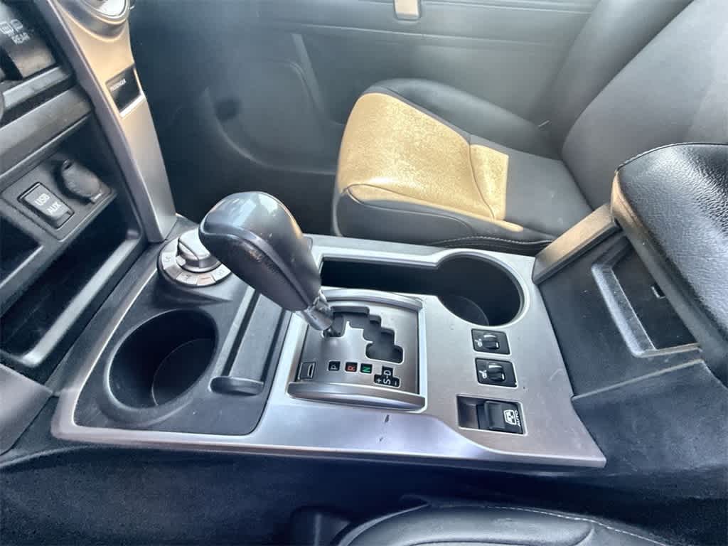 Thumbnail: 2019 Toyota 4Runner - 31