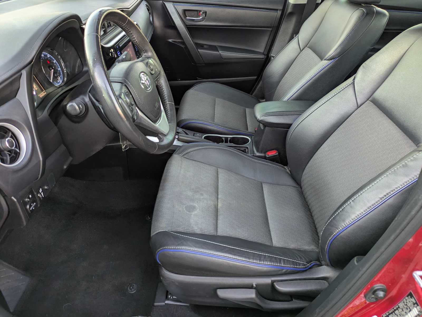 Thumbnail: 2017 Toyota Corolla - 15