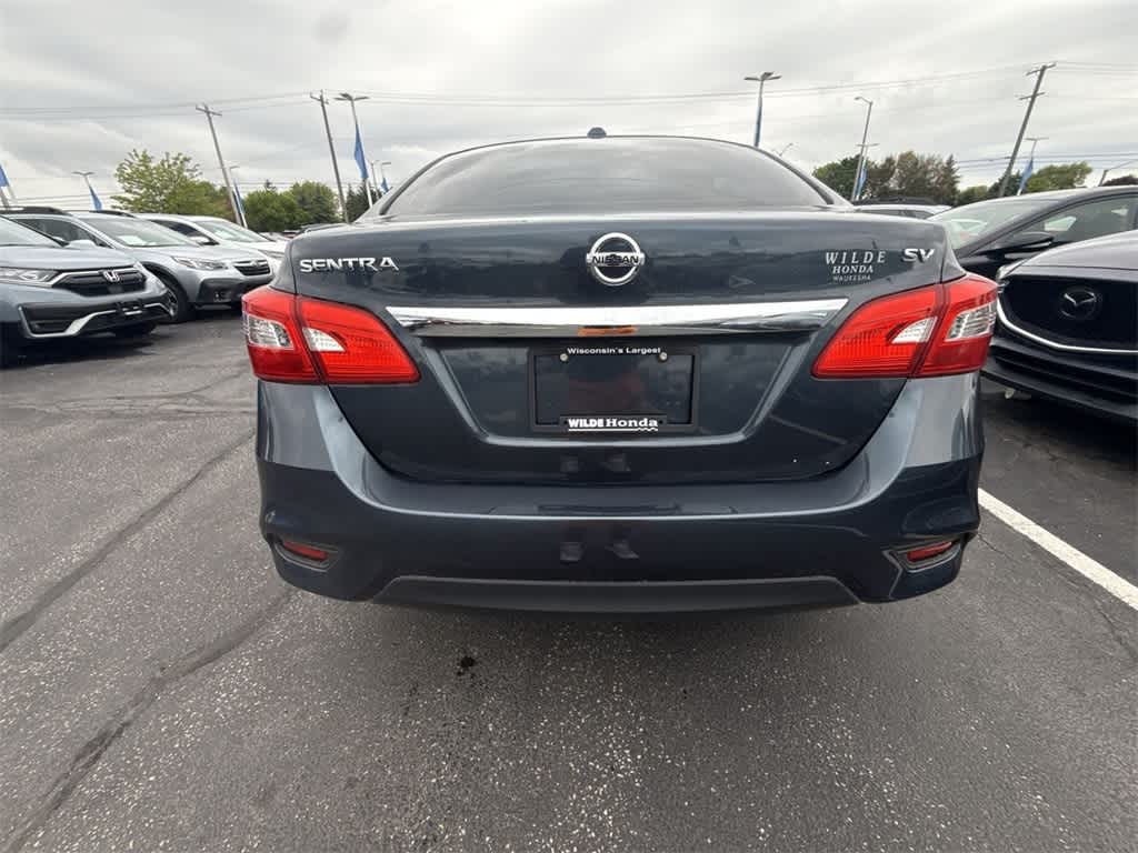 2016 Nissan Sentra SV 11