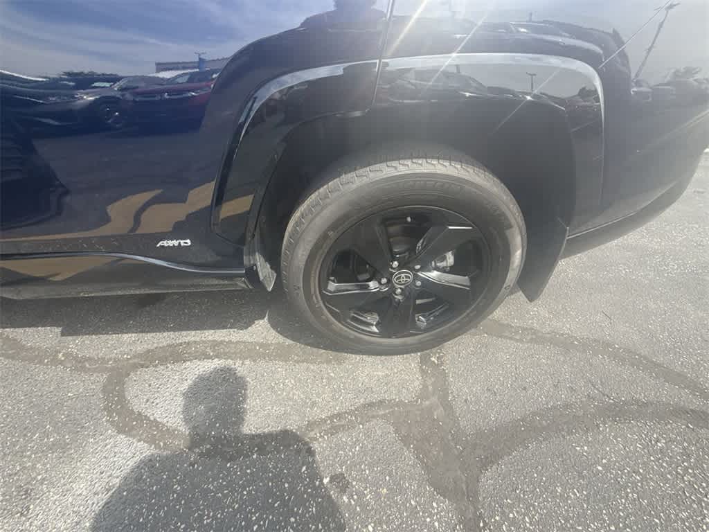 Thumbnail: 2021 Toyota RAV4 - 13