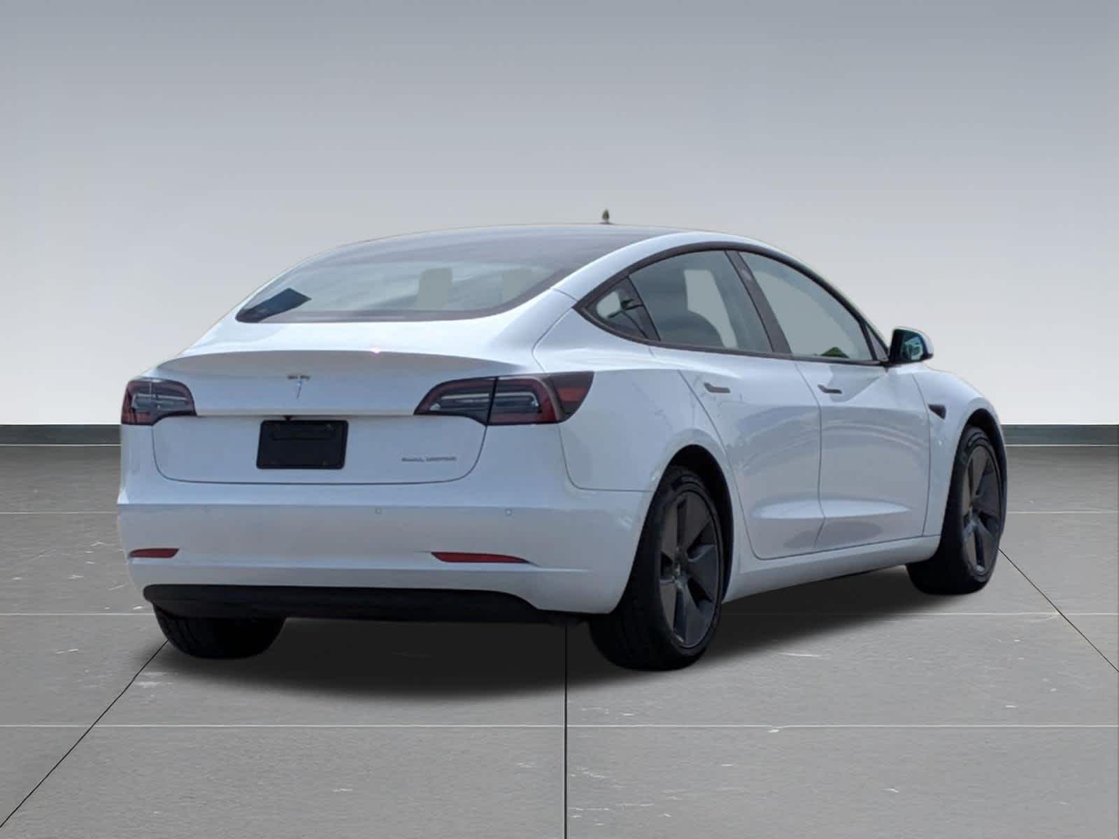 Thumbnail: 2022 Tesla Model 3 - 5
