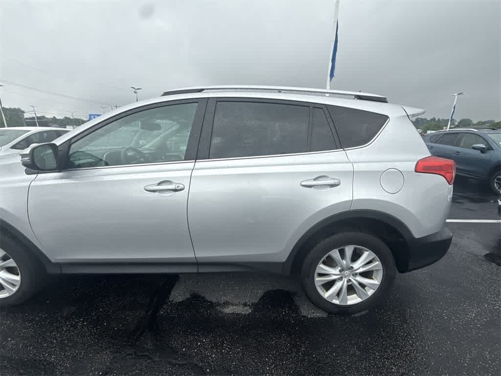 Thumbnail: 2013 Toyota RAV4 - 4
