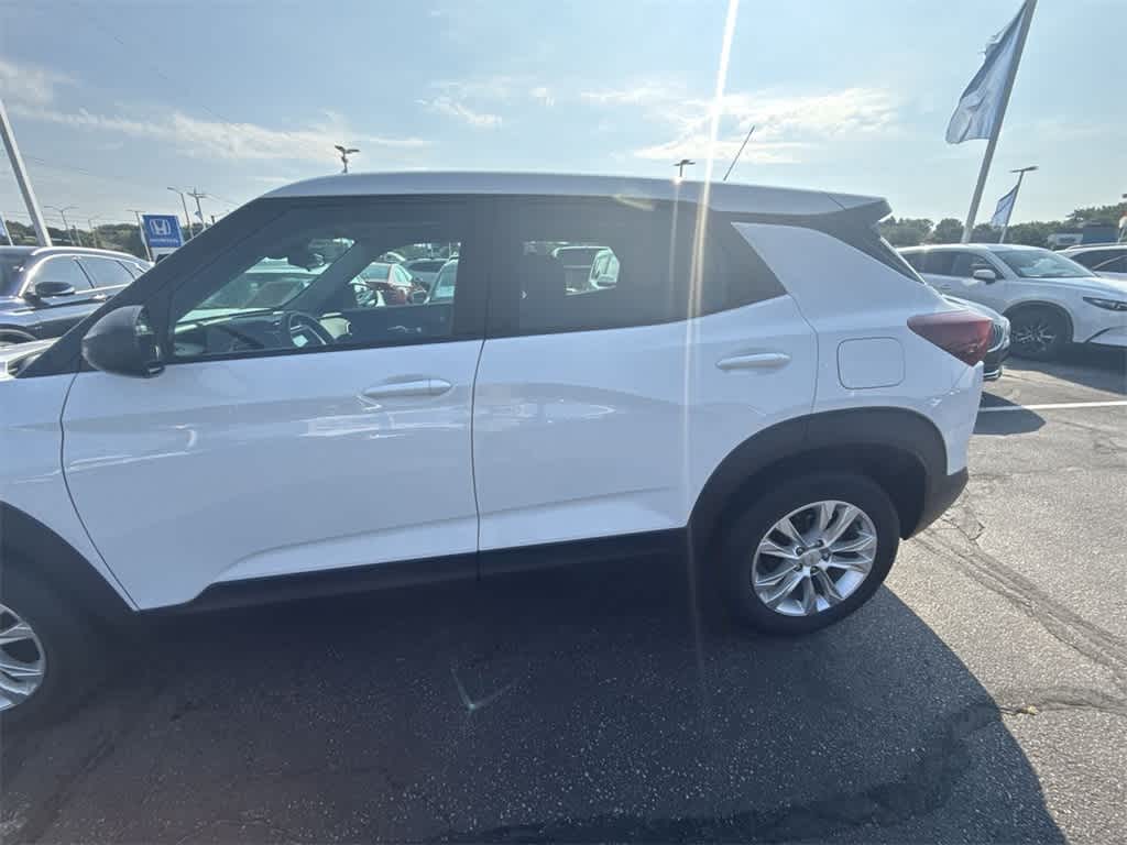 2022 Chevrolet Trailblazer LS photo 4