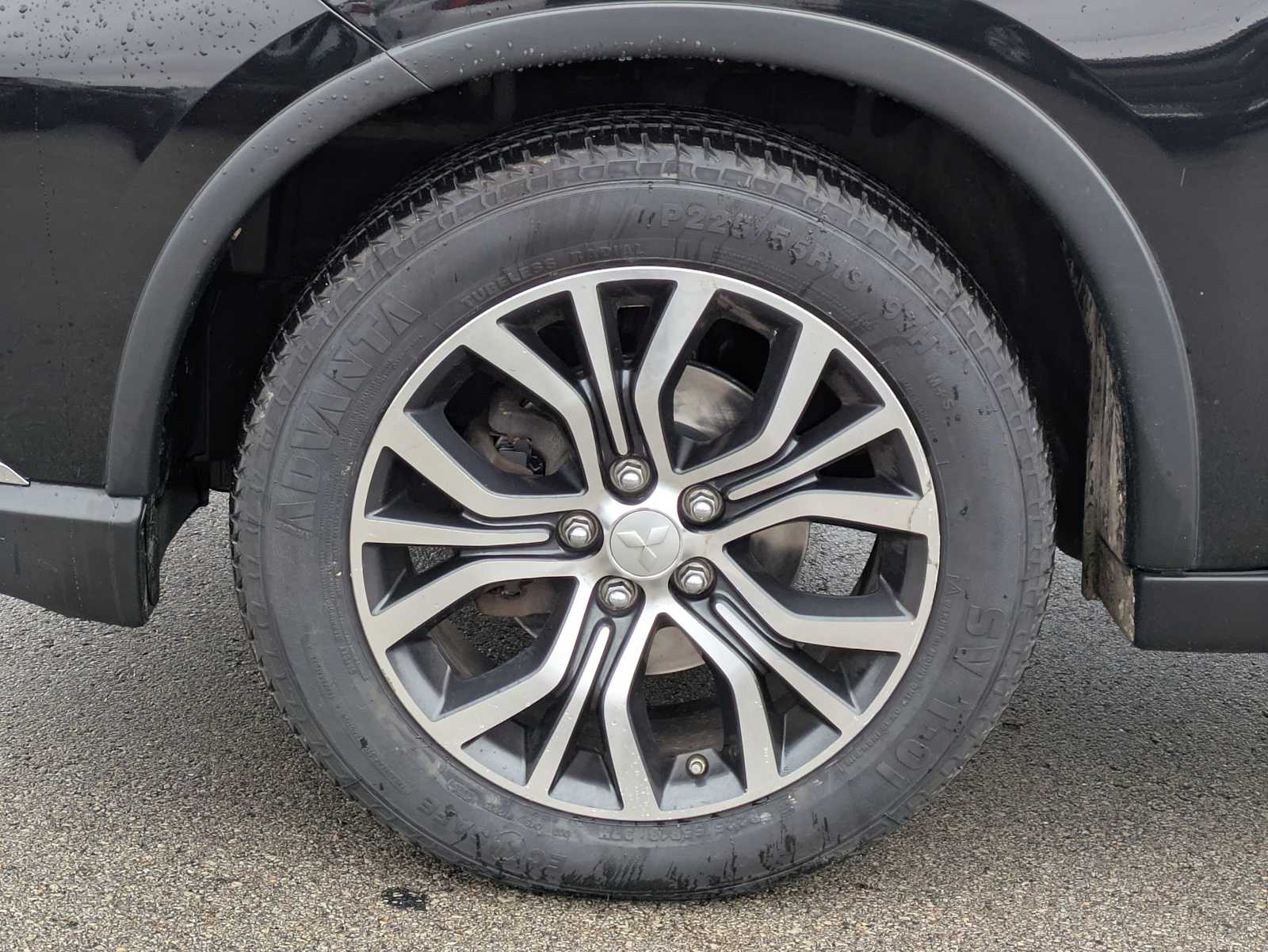 Thumbnail: 2017 Mitsubishi Outlander - 9