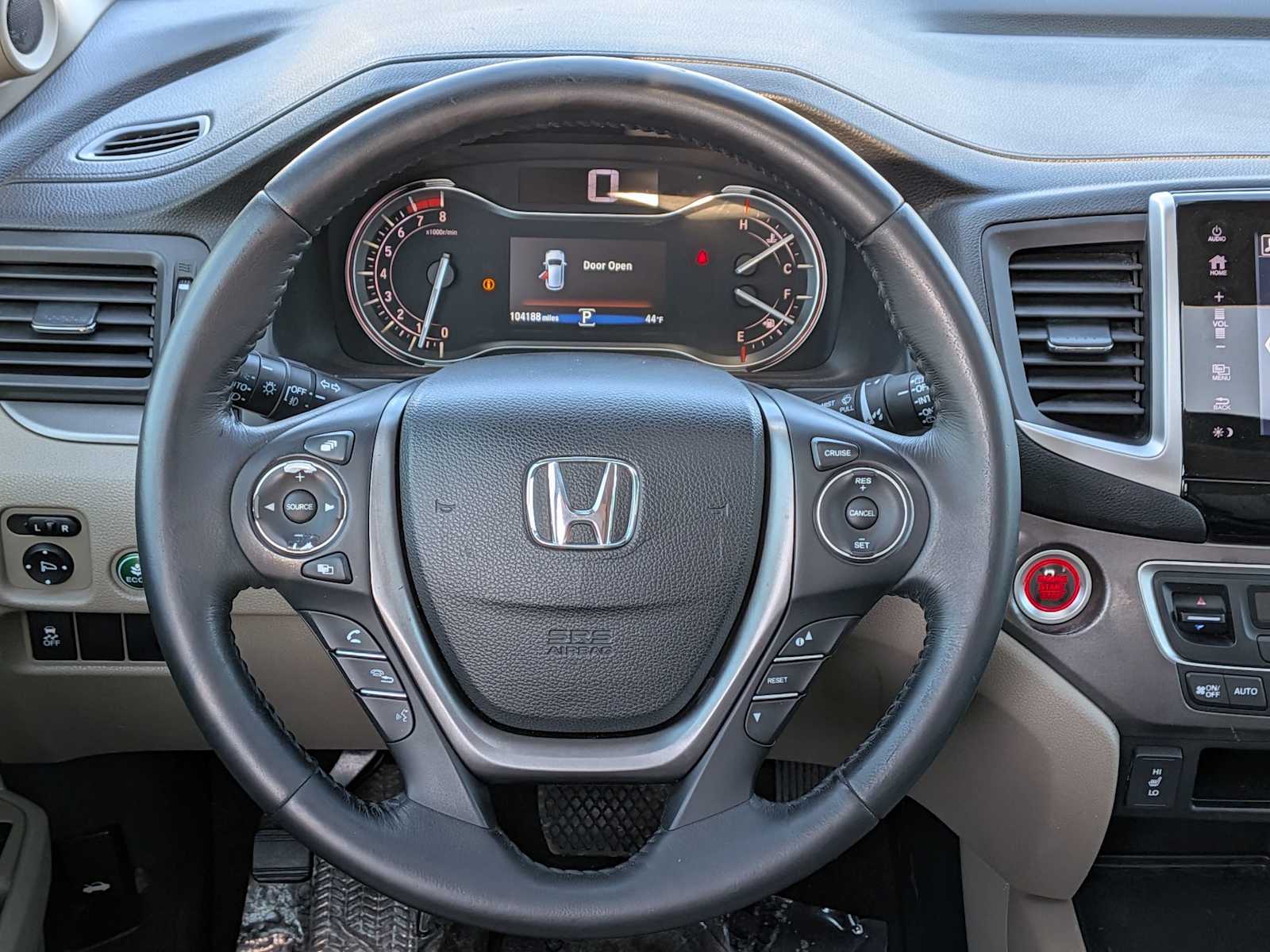 Thumbnail: 2017 Honda Pilot - 25