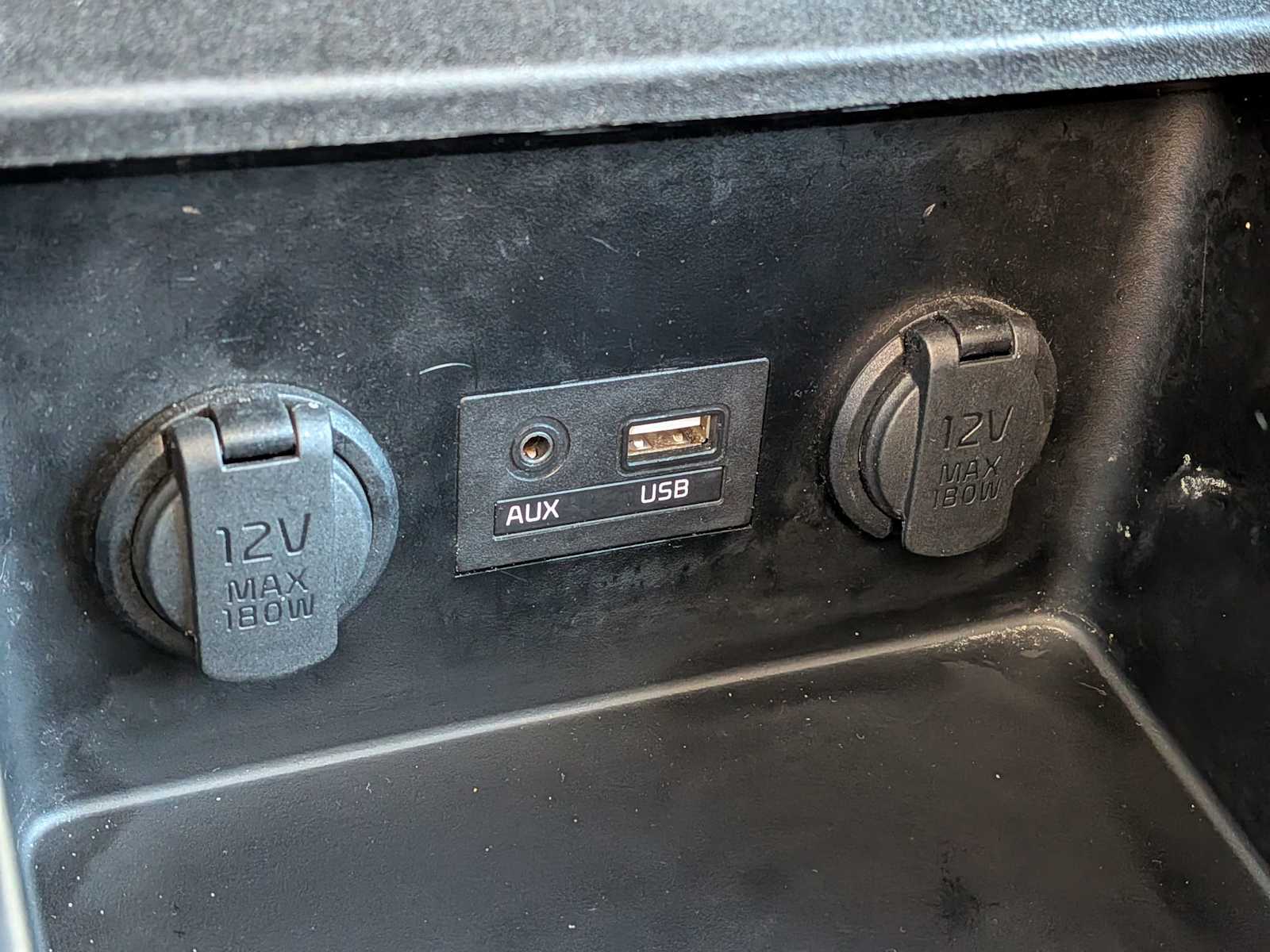 Thumbnail: 2017 Kia Forte - 25